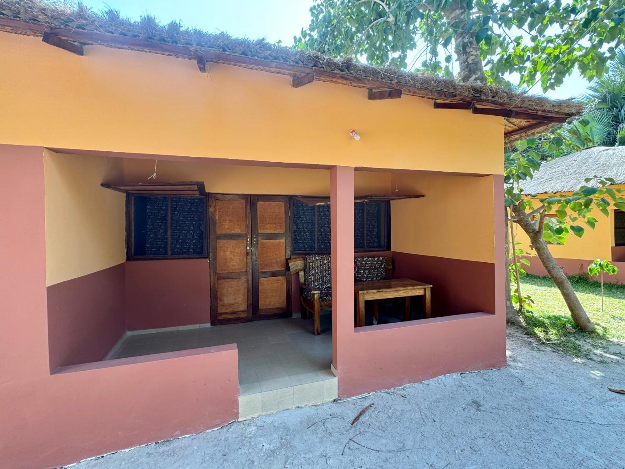 Little'S Nature Retreat Kartong 外观 照片
