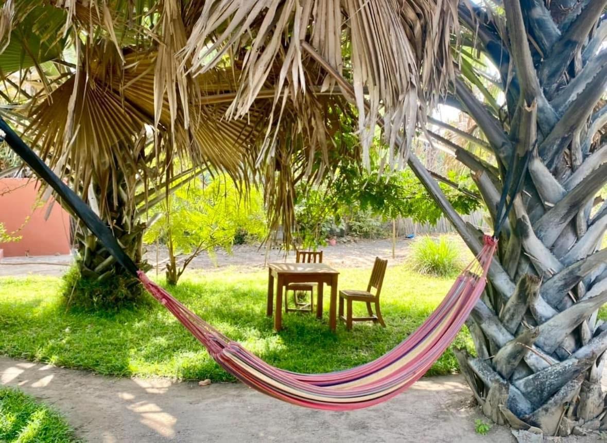 Little'S Nature Retreat Kartong 外观 照片