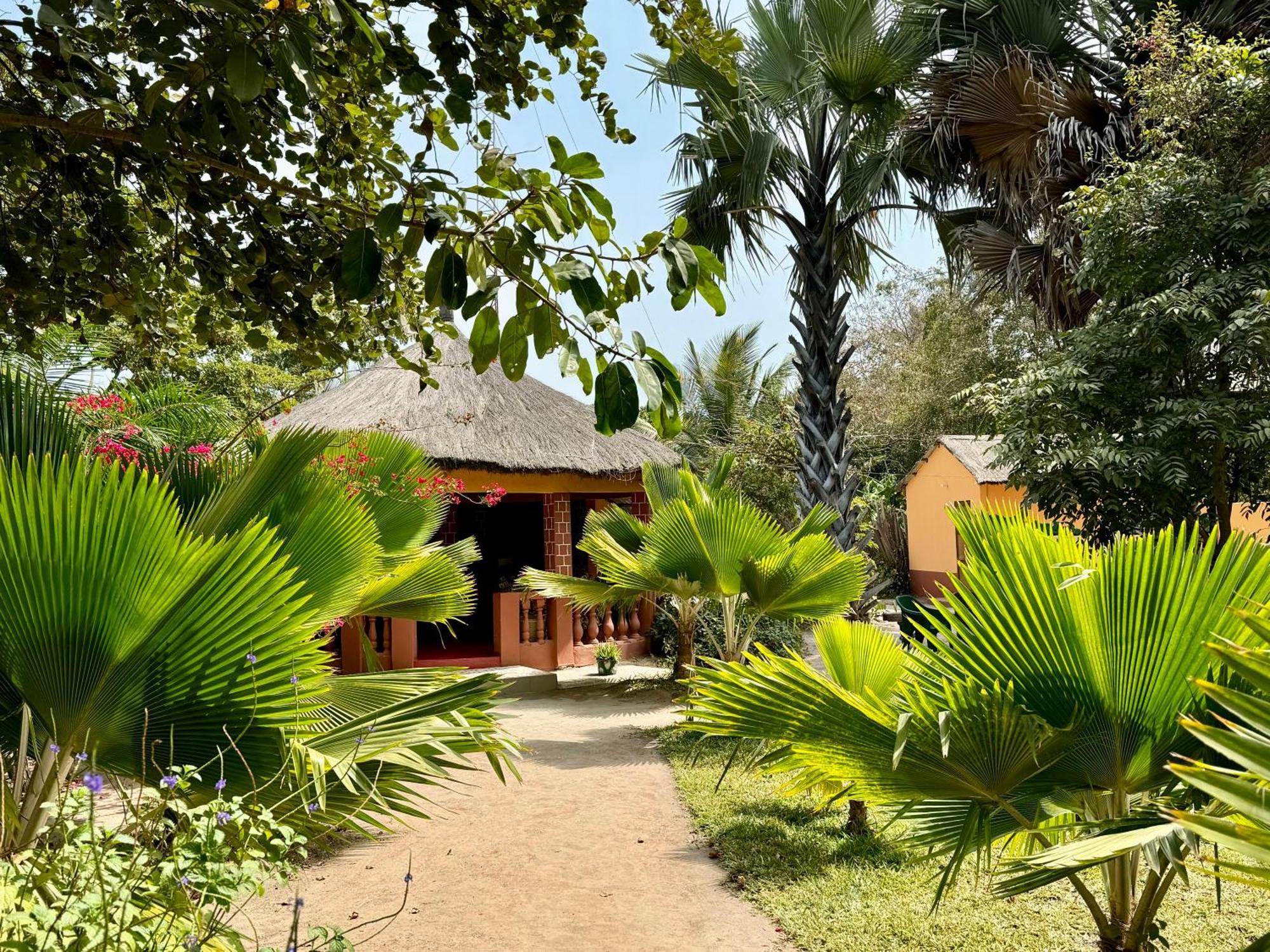 Little'S Nature Retreat Kartong 外观 照片