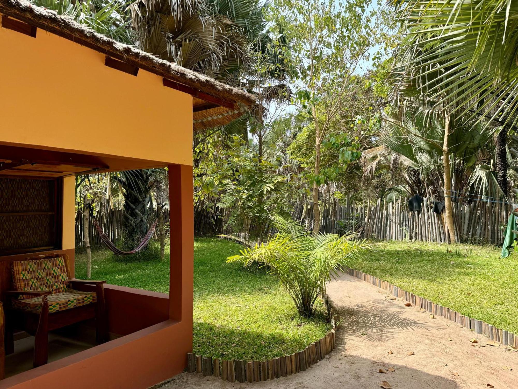 Little'S Nature Retreat Kartong 外观 照片
